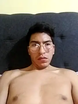 Rizz Latino online show from 11-12-25, 12:00