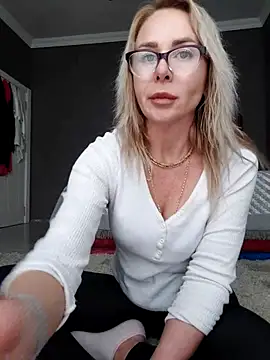 ElenabonyX online show from 01-10-26, 11:34