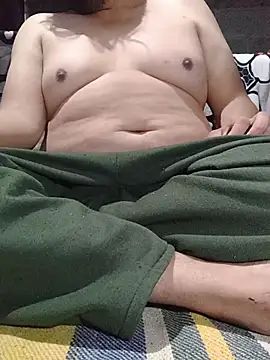 Snapshot of axel-spr chatting on 11-11-25, 04:45 axel-spr online show from 11-11-25, 04:45