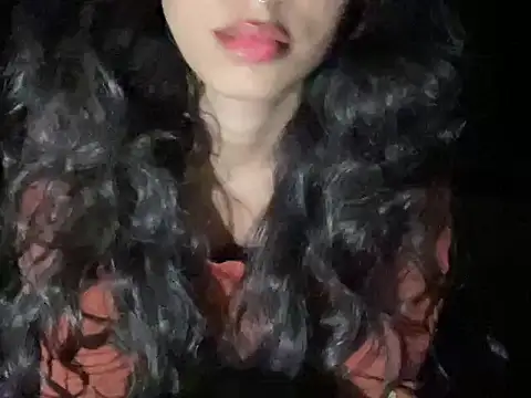 youngriri2 online show from 10-18-25, 09:26