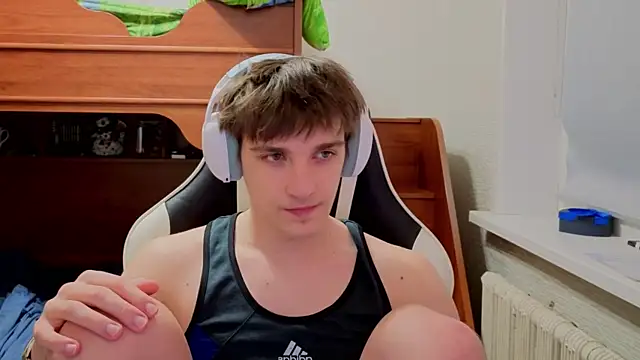 sweeetangeel online show from 12-22-25, 07:55