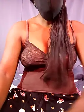 Snapshot of Mishel_hot chatting on 11-10-25, 02:16 Mishel hot online show from 11-10-25, 02:16