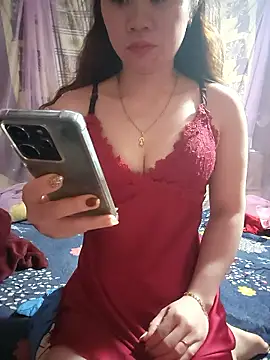 Snapshot of LeanaLy chatting on 01-12-26, 02:06 LeanaLy online show from 01-12-26, 02:06