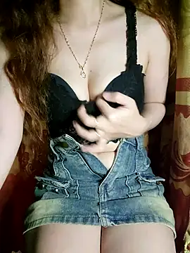 LinaCii online show from 10-27-25, 05:44