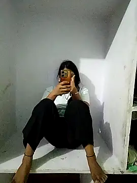 PG girl 12th online show from 10-30-25, 05:35