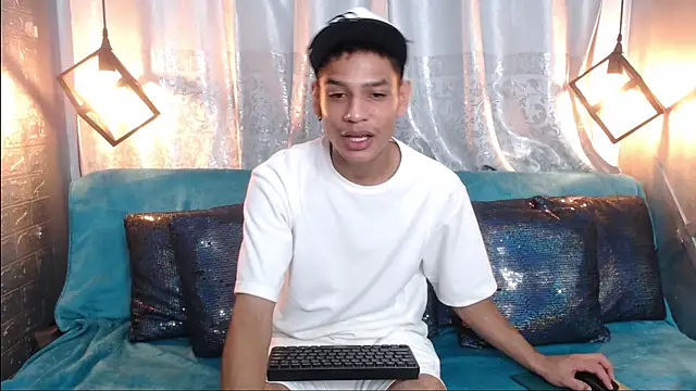 Snapshot of liam_sti1 chatting on 10-16-25, 11:17 liam sti1 online show from 10-16-25, 11:17