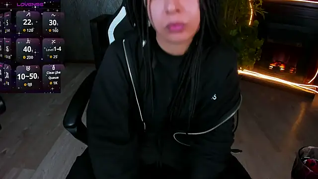 Aisha Goldstein online show from 04-03-26, 08:34