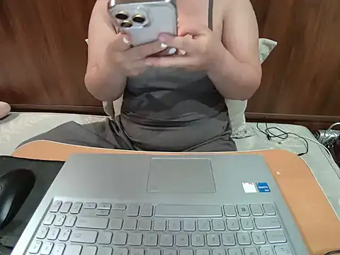 Hanna Mina online show from 12-05-25, 02:42