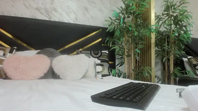 amara seli online show from 11-12-25, 07:46