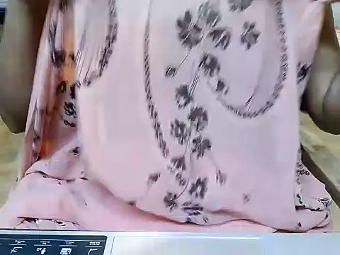 Snapshot of shalu_02 chatting on 11-01-25, 04:31 shalu 02 online show from 11-01-25, 04:31