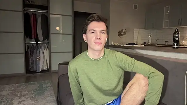 Jeremy1Scott online show from 11-10-25, 03:38