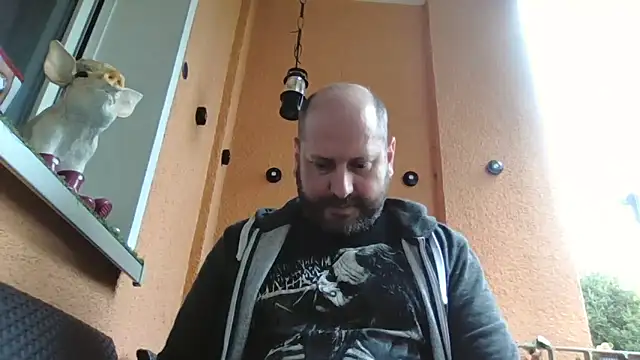Couplemanxt1986 online show from 10-15-25, 12:05