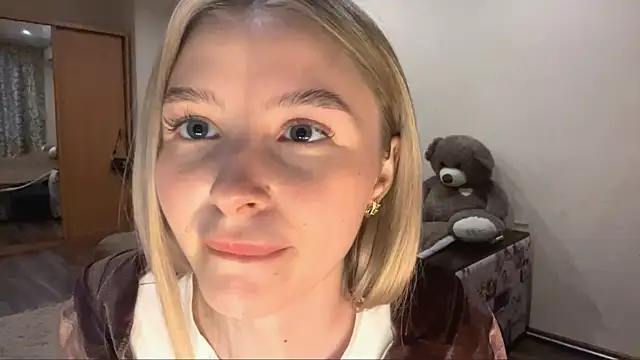 VictoriaMystery online show from 10-18-25, 02:29