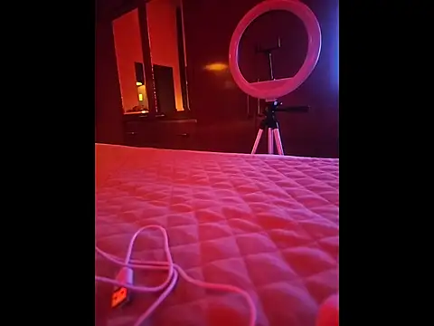 Babiwife online show from 11-14-25, 01:37