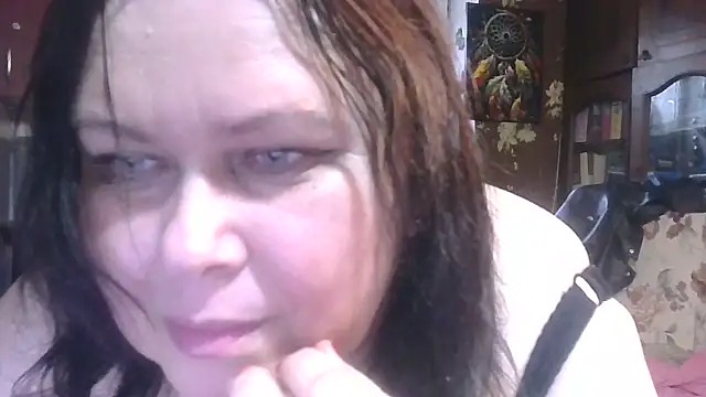 CharleeKendall online show from 12-18-25, 10:43