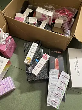 thienchi lingeries1995 online show from 10-24-25, 06:37