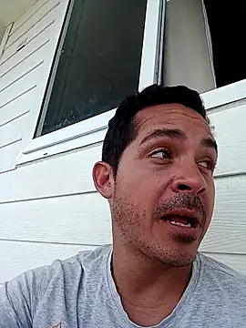 Snapshot of David_man33 chatting on 10-21-25, 07:03 David man33 online show from 10-21-25, 07:03