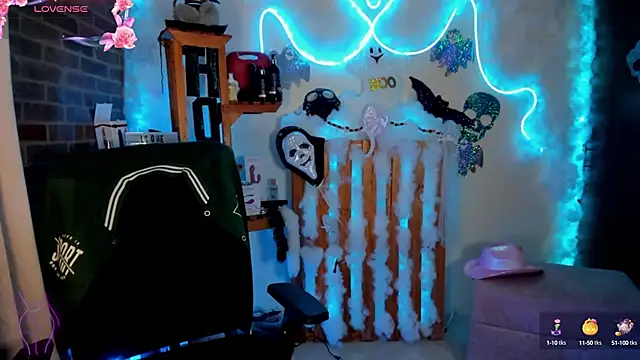 Snapshot of Lizz_martins chatting on 10-18-25, 12:57 Lizz martins online show from 10-18-25, 12:57