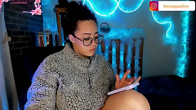 Snapshot of Lizz_martins chatting on 11-28-25, 02:03 Lizz martins online show from 11-28-25, 02:03