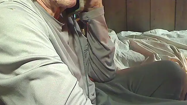 OldManOnline online show from 12-01-25, 04:17