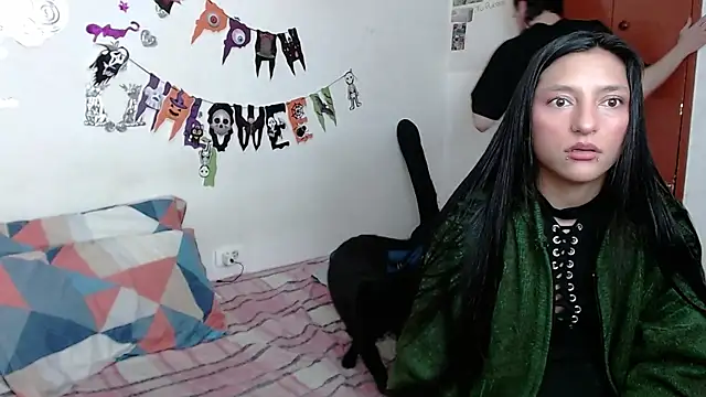 Isis Robert online show from 11-02-25, 10:56