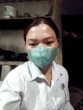 Snapshot of nat-tri chatting on 12-21-25, 03:41 nat-tri online show from 12-21-25, 03:41