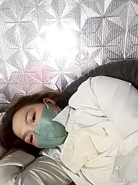 Snapshot of nat-tri chatting on 12-22-25, 11:46 nat-tri online show from 12-22-25, 11:46