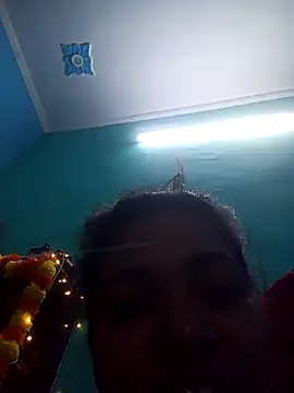 Snapshot of Prishacam2 chatting on 10-30-25, 05:31 Prishacam2 online show from 10-30-25, 05:31