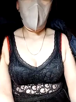 YiyinLy online show from 11-05-25, 08:20