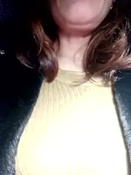 YiyinLy online show from 01-07-26, 07:38