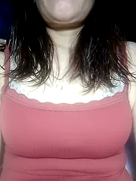 YiyinLy online show from 03-01-26, 01:24