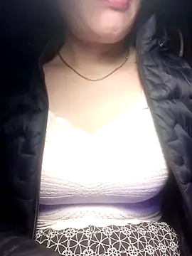 YiyinLy online show from 03-15-26, 08:59