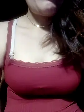 YiyinLy online show from 03-25-26, 09:10