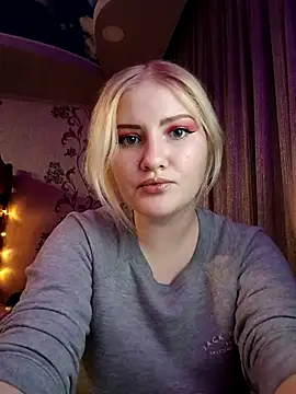 Snapshot of karkinn chatting on 11-17-25, 04:13 karkinn online show from 11-17-25, 04:13