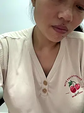 Nini-cn online show from 10-17-25, 02:08