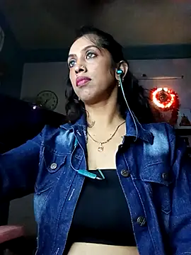 Darling Annie online show from 12-19-25, 07:32