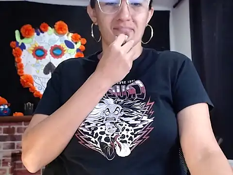 Lucyy Naugthy online show from 11-21-25, 11:53