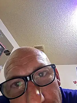 whateveruwanthowever online show from 11-19-25, 02:44