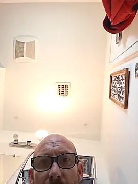 whateveruwanthowever online show from 11-25-25, 05:57