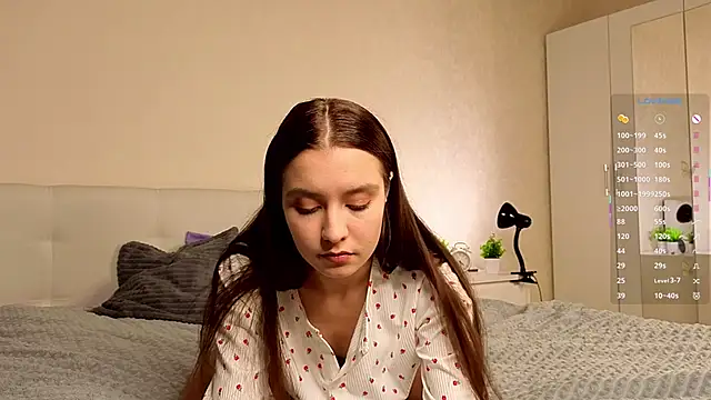 La L U N E online show from 10-29-25, 04:31