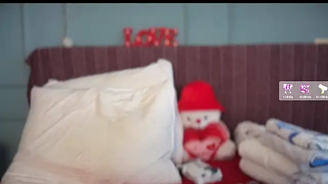  Nefertiti online show from 02-25-26, 10:25