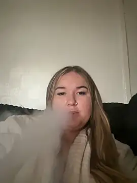 Snapshot of Princessvoltage chatting on 10-20-25, 09:54 Princessvoltage online show from 10-20-25, 09:54