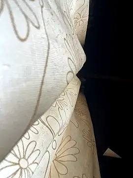 Zoe fire online show from 10-29-25, 01:02