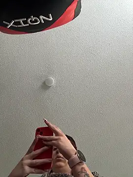 Zoe fire online show from 12-15-25, 11:25