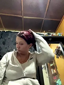 Zoe fire online show from 12-19-25, 01:23