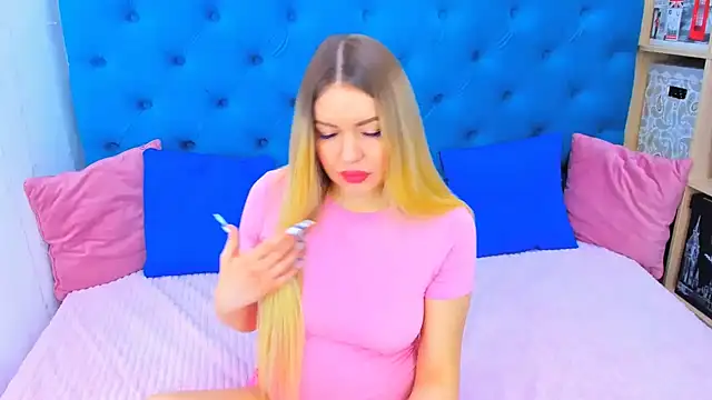 SpicyPreggo online show from 12-15-25, 03:00