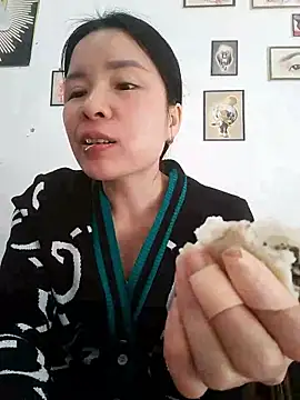 Listen-ly online show from 01-11-26, 02:49