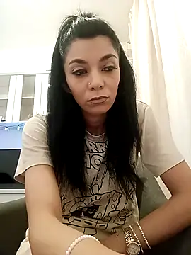 ReneeVoss online show from 12-20-25, 05:58