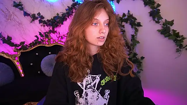 CuteeFoxy online show from 11-03-25, 02:29