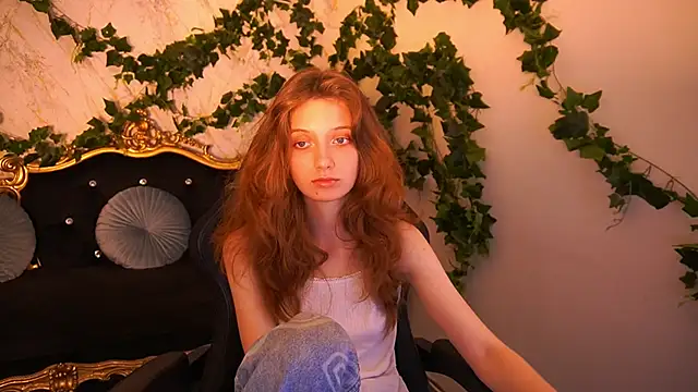 CuteeFoxy online show from 11-13-25, 03:55